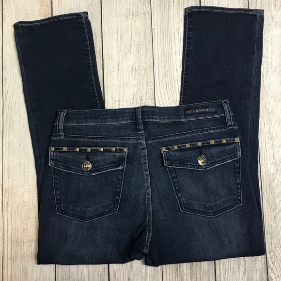 Rock & Republic Dark Wash Straight Leg Capris 12 - Picture 2 of 6